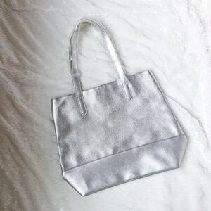 NWOT Bloomingdales Silver Tote Shopper Handbag Medium Exclusive